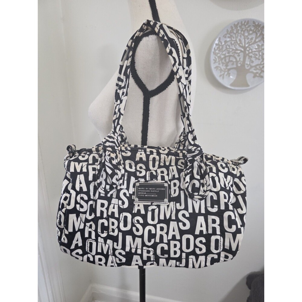 Marc By Marc Jacobs Vintage Quilted Logo Tote Handbag Black &White Signature GuC